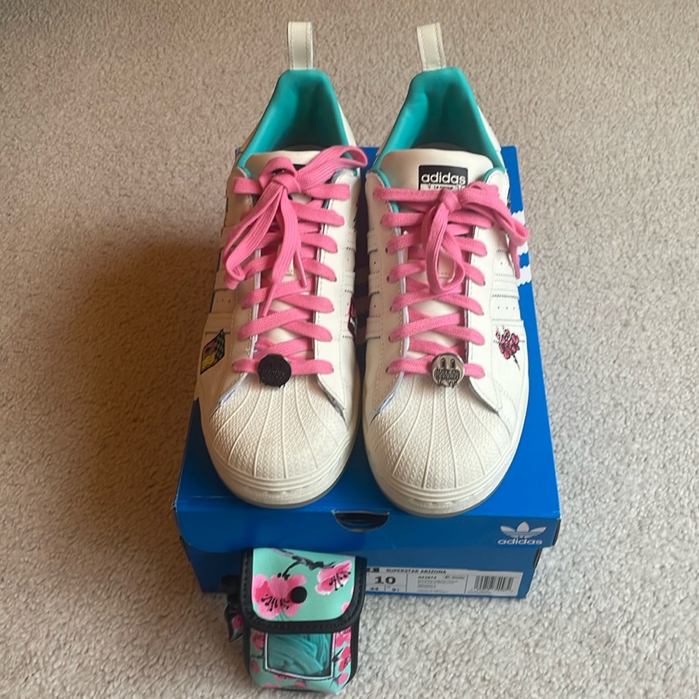 NEW IN BOX SUPERSTAR ARIZONA SIZE 10